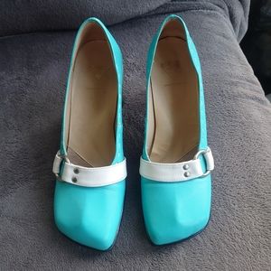 Fluevog Vanny women's 9.5 US turquoise and white with buckle